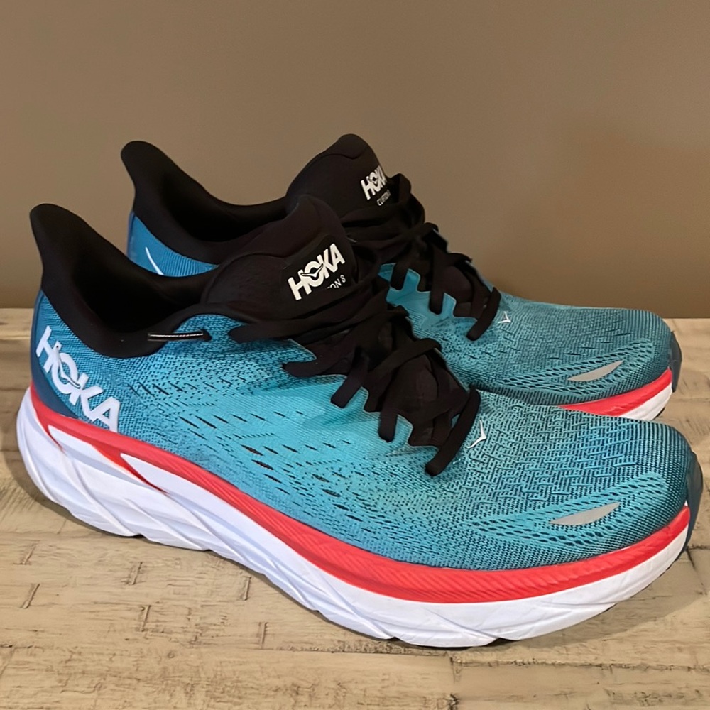 Hoka Clifton 8